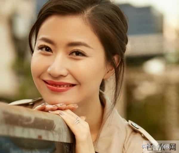 28岁从央视辞职，39岁全家移居日本，如今已经43的她后悔吗