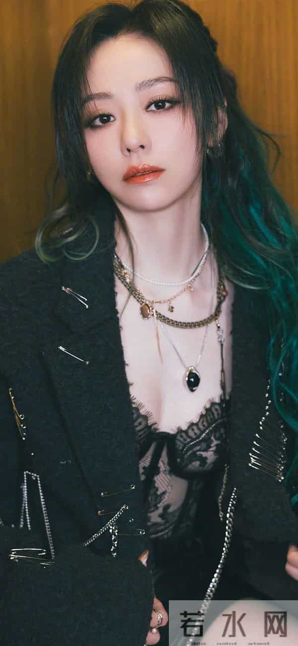 美女壁纸第2160期—张靓颖