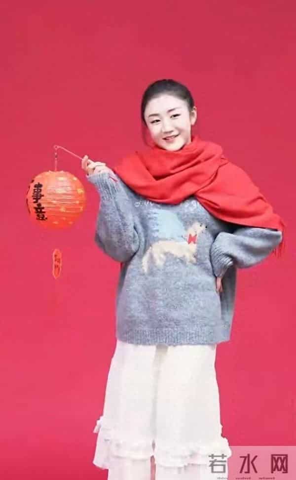 陈梦最新广告拍摄花絮，半扎发造型美得似公主，笑靥如花灵动可爱