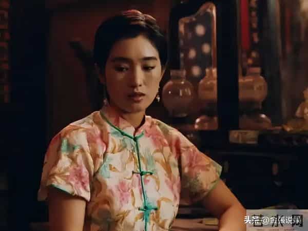 恩爱了6年,76岁的法国老公衰老萎缩,59岁的巩俐正绚烂如花