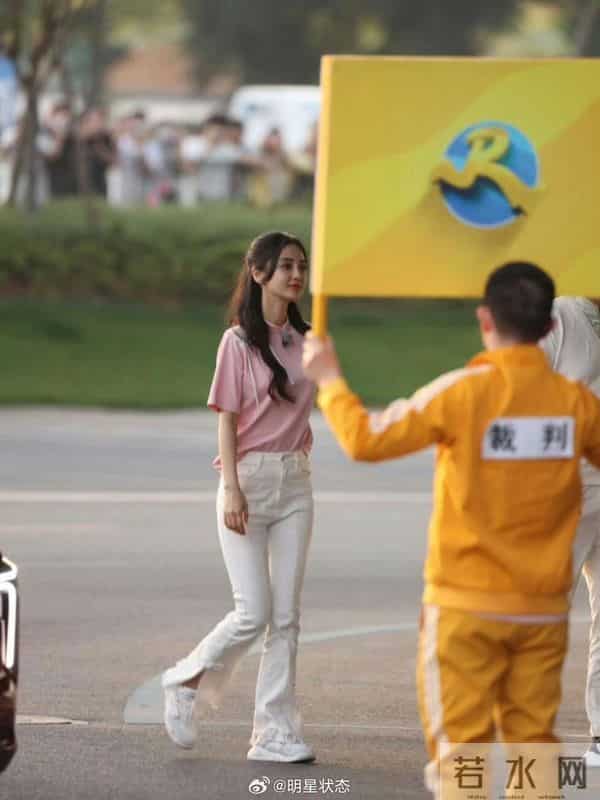 Angelababy生图真的好漂亮，唯独身材比例不太完美