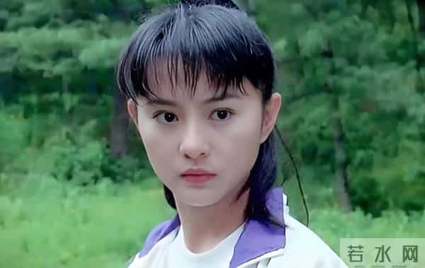 36岁嫁大17岁亿万富豪,入豪门后名声扫地,如今60岁依旧孤身一人