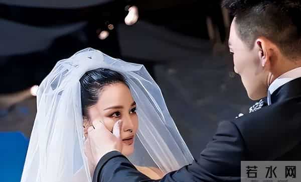 和李晨分手6年后嫁普通人,整个人都变样了,如今活成了人生赢家