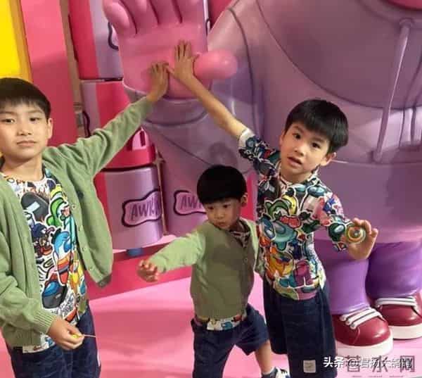 离开黄有龙后，她转身嫁给富豪，四年连生三娃，43岁深陷抑郁症