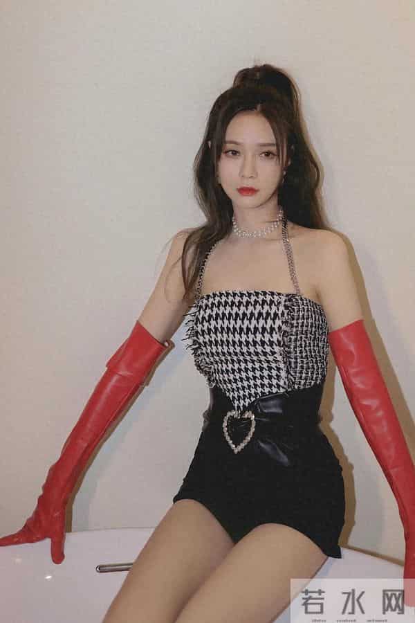 沈梦辰拍片即视感，太美太欲了