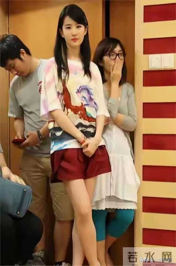 早期刘亦菲超短裤只仙不欲