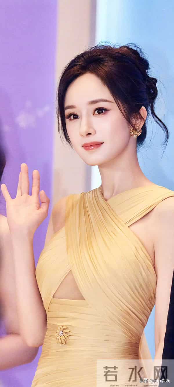 杨幂绝美壁纸-这个挥手有点意思