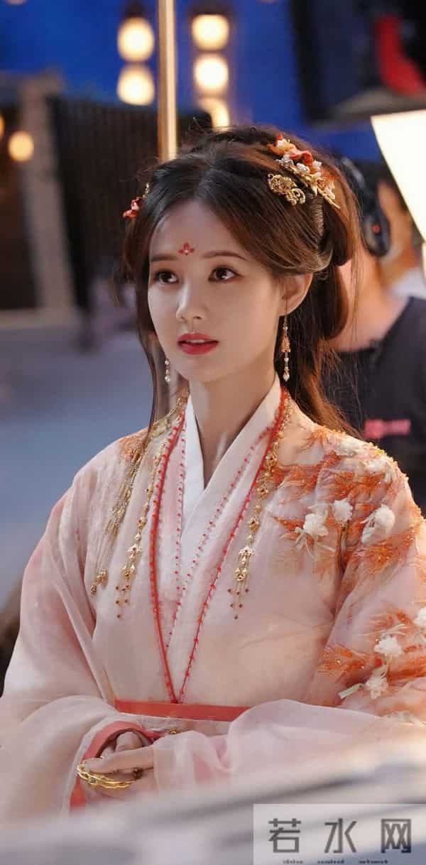 美女壁纸第2162期—李一桐