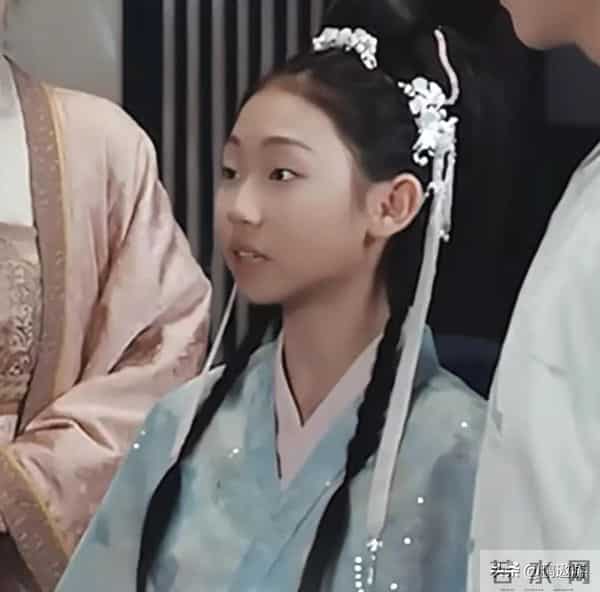 星三代来了！72岁濮存昕宣传外孙女新剧，长相引争议：内娱完了