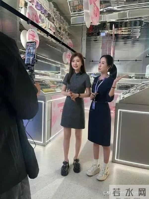 原来福原爱离婚之后瘦了这么多，我一直以为她有点胖呢