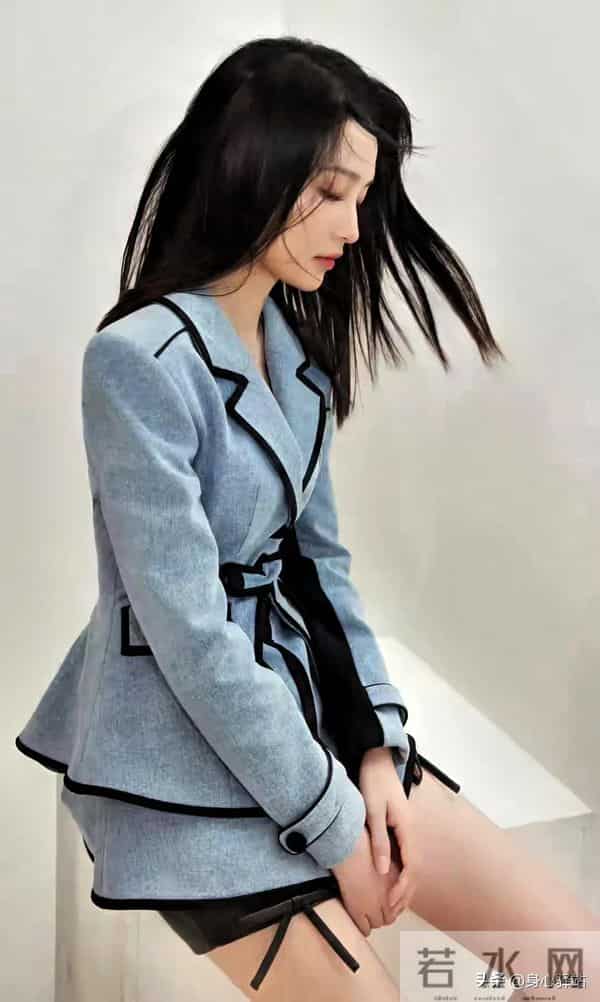 李沁的腿为何称为顶级纤细不失力量感完美契合她外柔内刚的气质