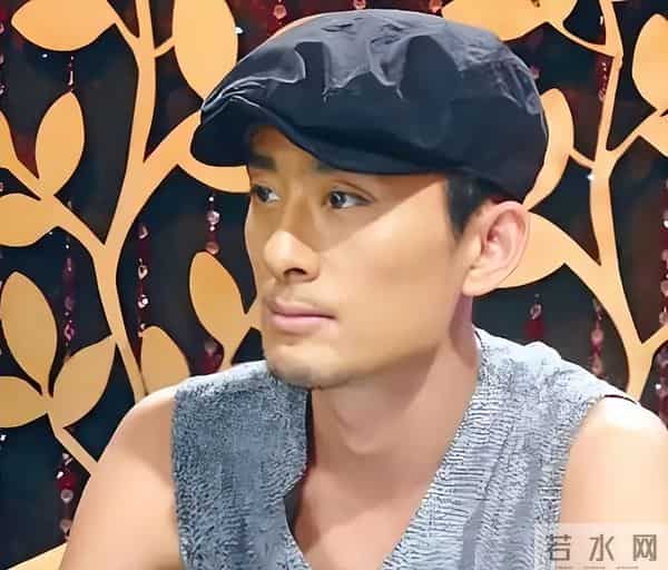 事实证明，"消失"9年的歌手阿宝，早就走上了一条"不归路"