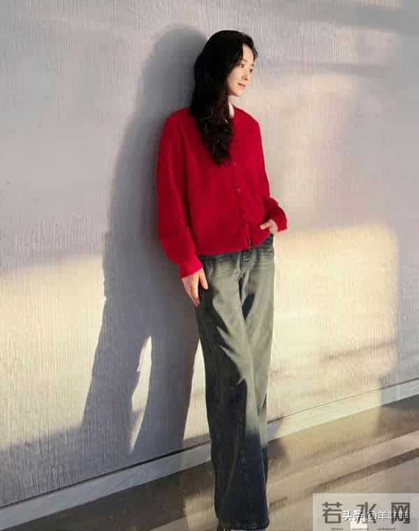 蒋欣的瘦身效果也太惊人了!肉眼可见瘦了超多,身形紧致又利落!