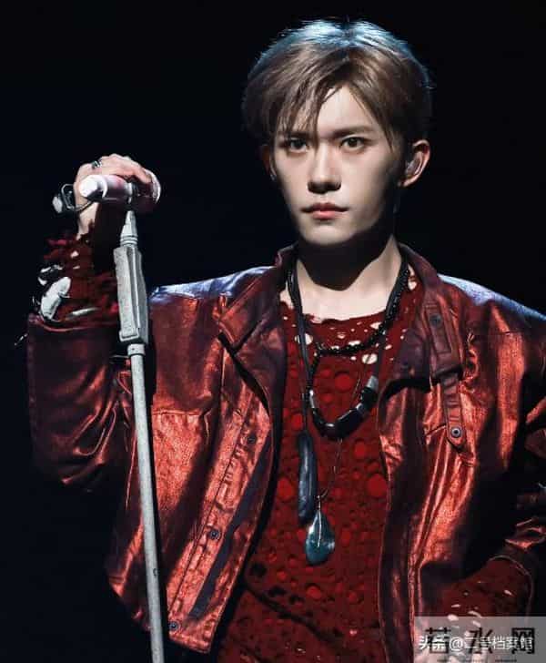 朱迅又被"下放"?26年春晚出新招,流量明星被追捧,赵本山说对了