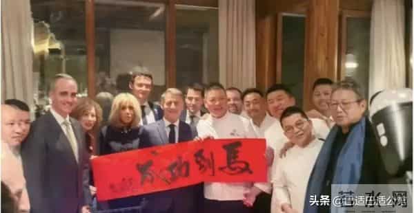 巩俐再次陪同马克龙访华,这已是第三次了,她凭的是啥?