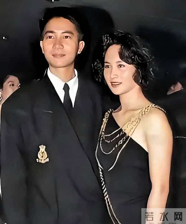 王晶捅破32年谎言！陈百强早逝真因曝光，何超琼背了这么久的锅？