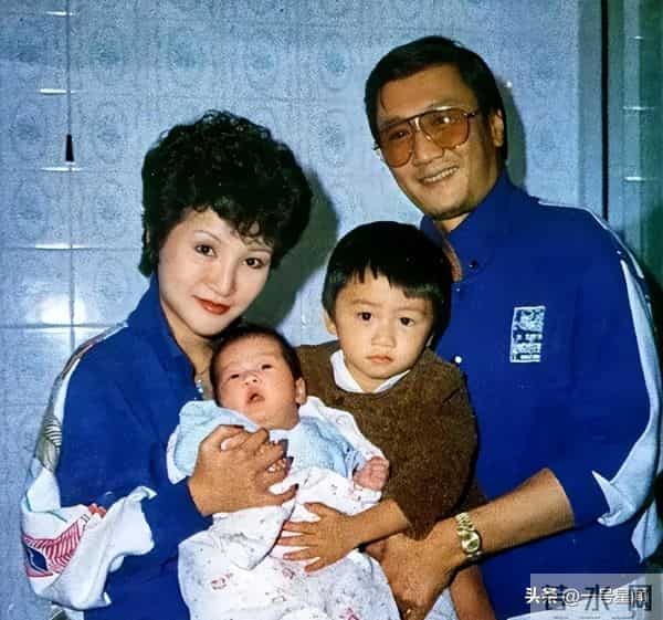 钱没了人还在，将近90瘫痪坐轮椅的谢贤，给想改遗嘱向太上了一课