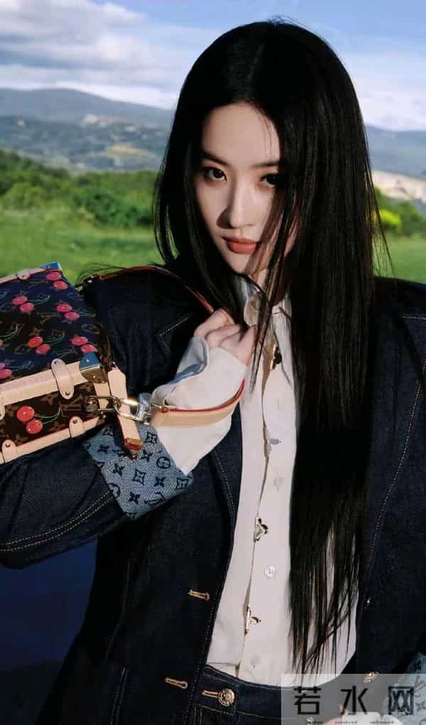 刘亦菲黑色造型惊艳绝伦气质优雅美的不可方物