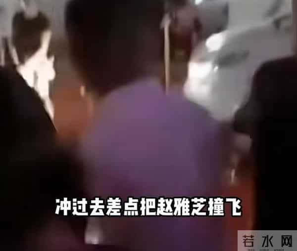 太炸裂！72岁赵雅芝被曝遭私生上床拍照，樊振东的担忧再次应验了