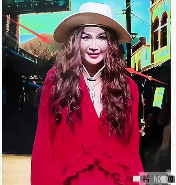 59岁温碧霞变样，满脸褶子鼻子尖，被嘲巫婆，一代美人成了老奶奶