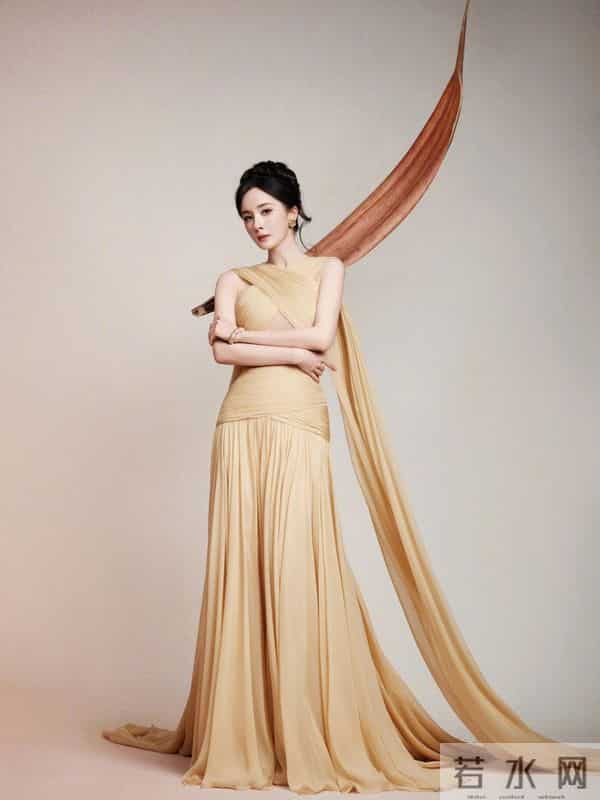 杨幂这腰这气质,内娱还有谁能打?