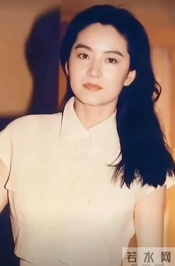 钱再多有什么用!林青霞奢华一辈子,老了竟然住在"蟑螂窝"