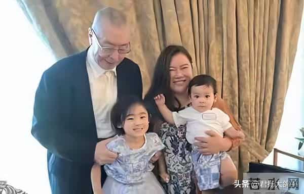 她不顾家人反对，执意嫁给大37岁的王奎荣，如今42岁过得怎样了