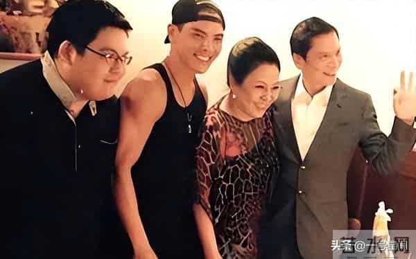 钱没了人还在，将近90瘫痪坐轮椅的谢贤，给想改遗嘱向太上了一课