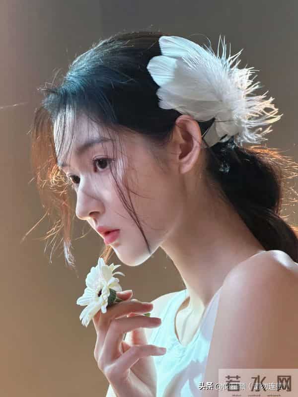 王玉雯 奶呼呼的小脸 逆天长腿 清纯灵动的美令人浮想