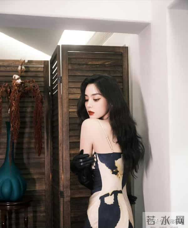 古力娜扎新照曝光,摄影师捕捉独特气质,网友:这眼神太迷人了