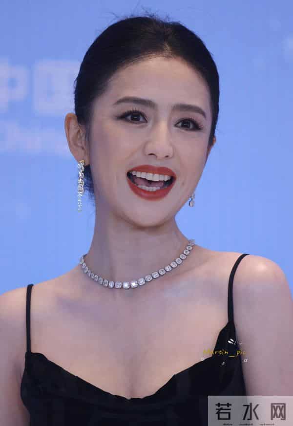 佟丽娅性感吊带写真美图