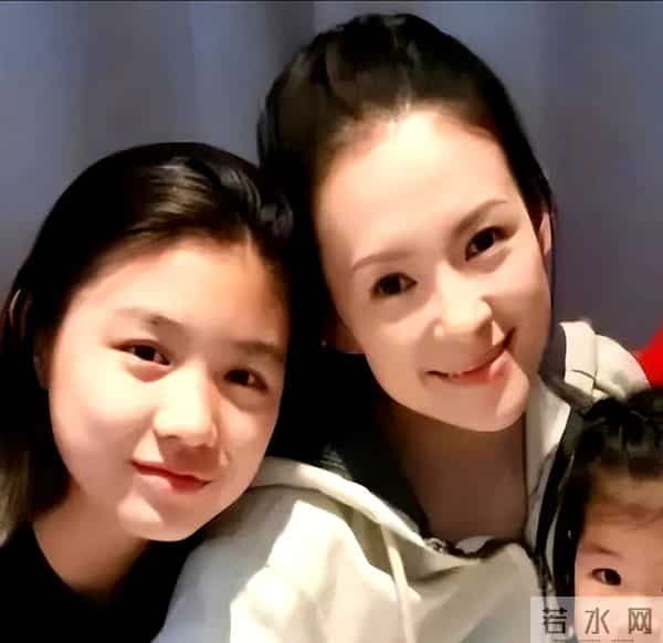 不是亲妈胜亲妈！章子怡小苹果