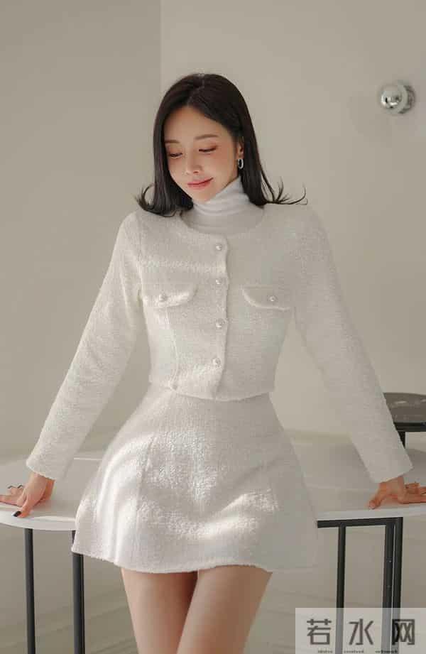 孙允白纱与初雪