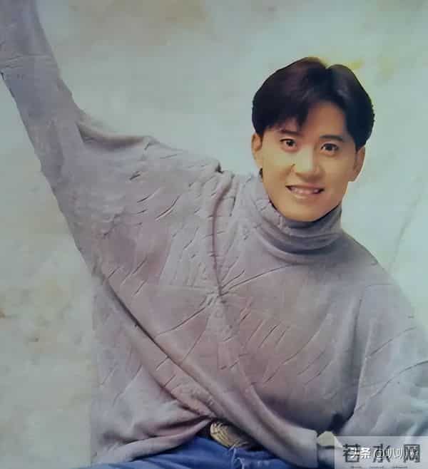 他8次上春晚，作死被捕入狱，如今56岁无人问津，沦落到四处走穴