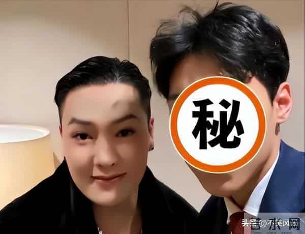 人民日报怒批！炫富、偷税749万、跑国外，现又来“割内地韭菜”