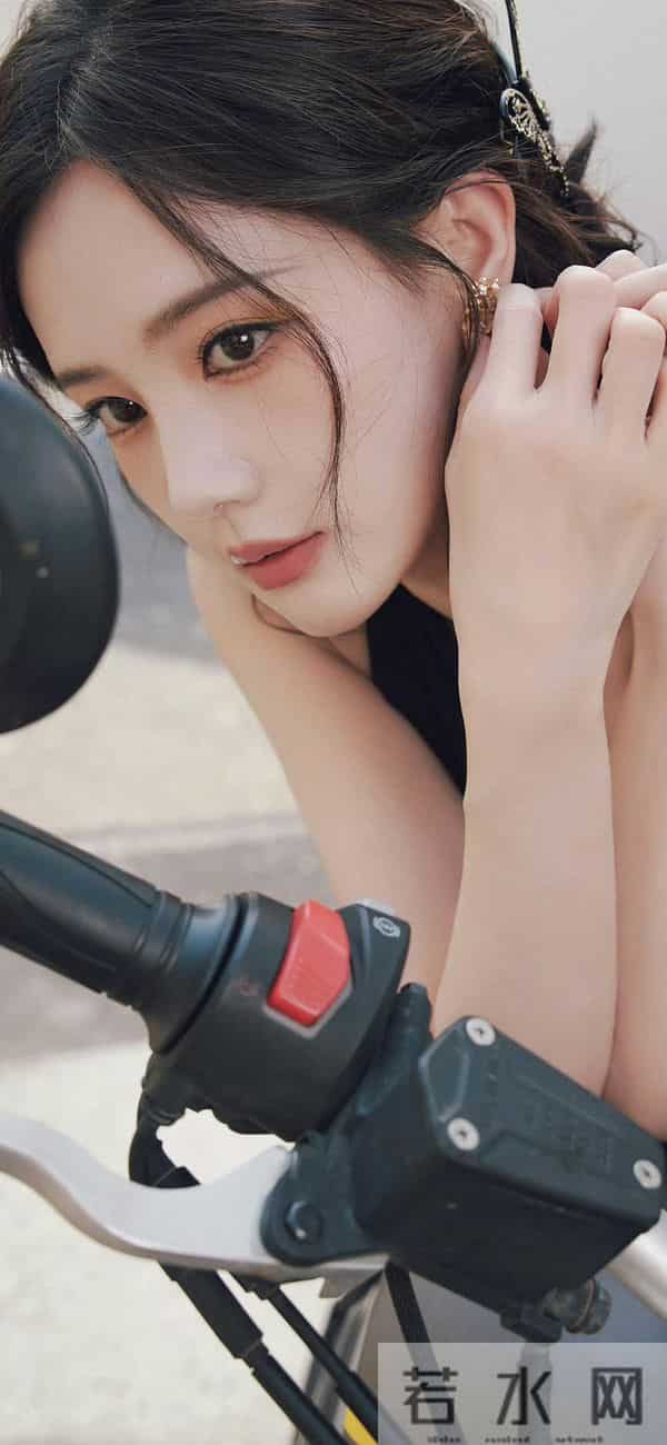 美女壁纸第2162期—李一桐