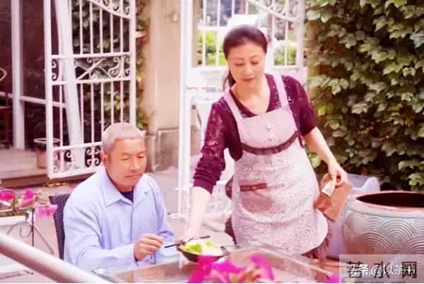 他是国家一级演员,演了半辈子戏,戏外爱妻如命,却为儿子操碎心
