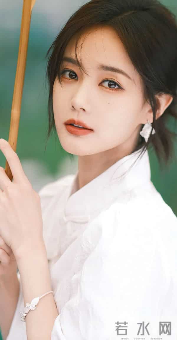 美女壁纸第2162期—李一桐