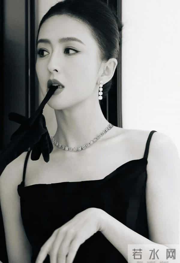 佟丽娅性感吊带写真美图