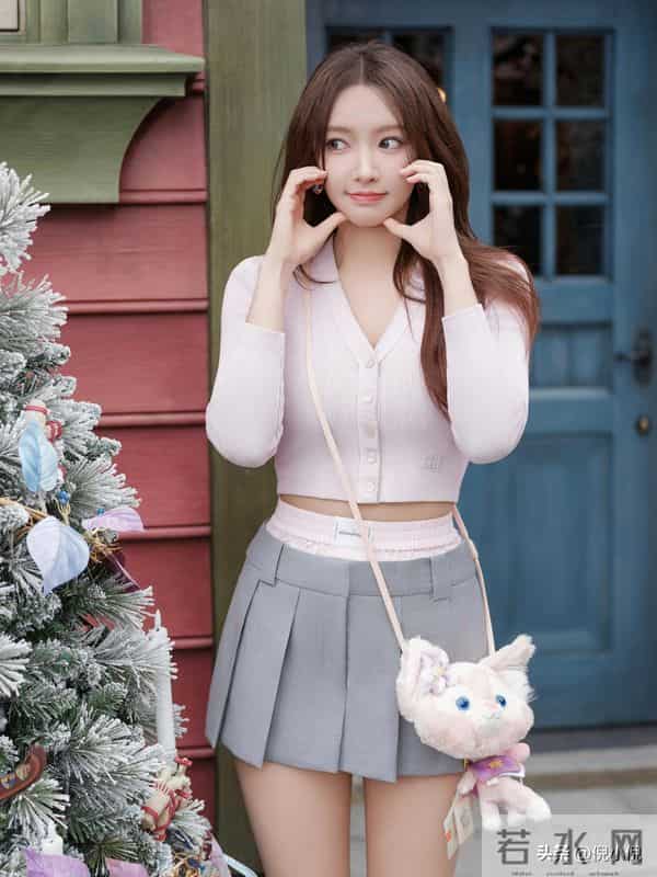 程潇少女感十足,甜美笑容感染力满分