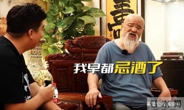 70岁的李琦：曾每天2包烟，顿顿8两酒，跟去世前的杨少华如出一辙