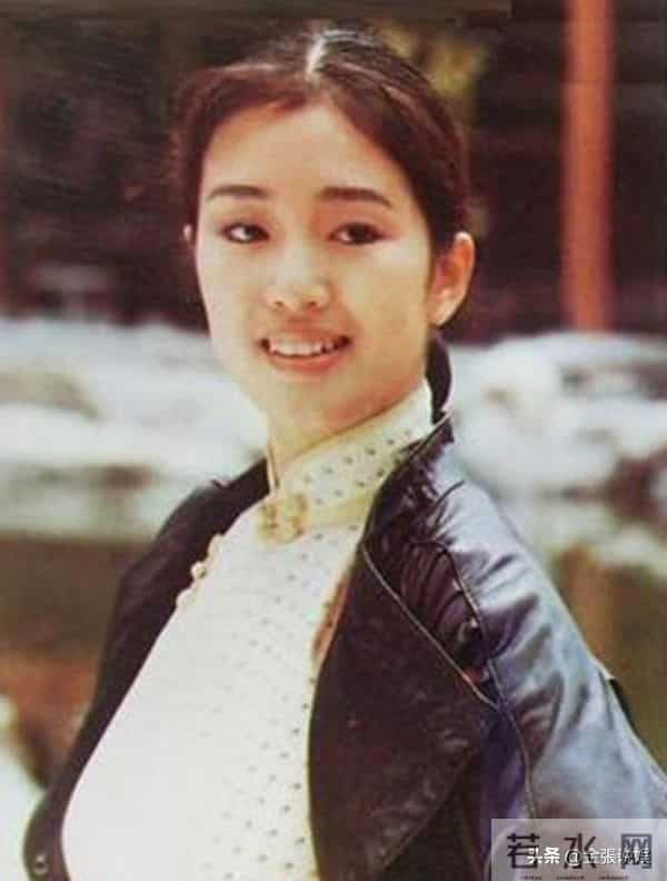 恩爱了6年,76岁的法国老公衰老萎缩,59岁的巩俐正绚烂如花