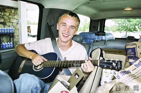 《哈利·波特》“马尔福”时隔15年回归,当年那个坏男孩如今成了这样?