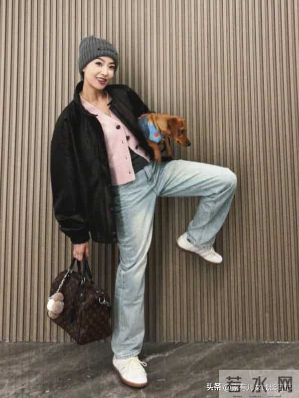 秋冬宋茜“酷飒松弛感+轻奢细节”万能穿搭｜皮革外套+豹纹裤