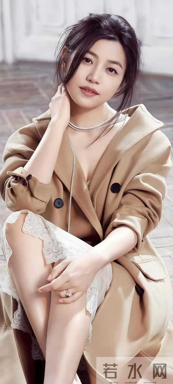 陈妍希,这套旗袍太配她了,最近她和周柯宇姐弟恋简直太火了