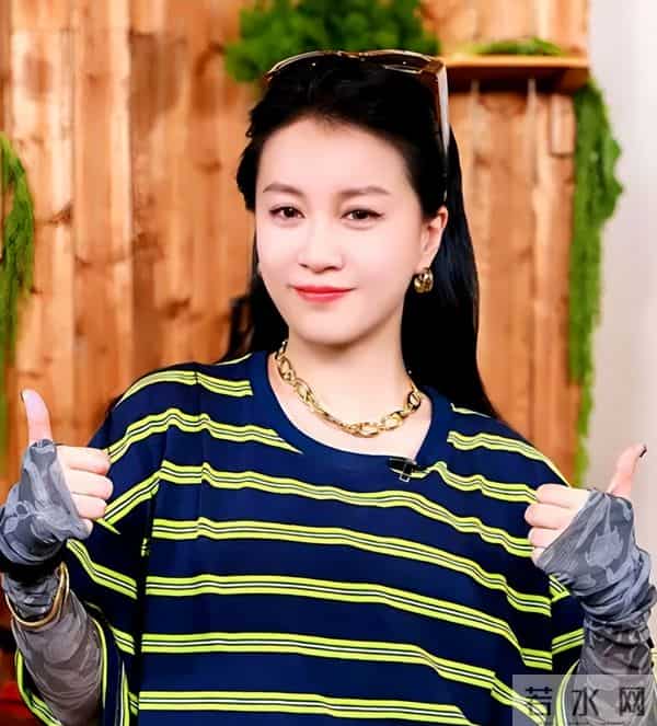 李嘉格自曝主动追求小11岁男友,爽文剧本才刚刚开始,前夫破防?