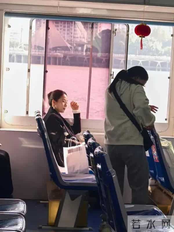 知名女星惊艳现身温州!镜头下的她美到犯规!