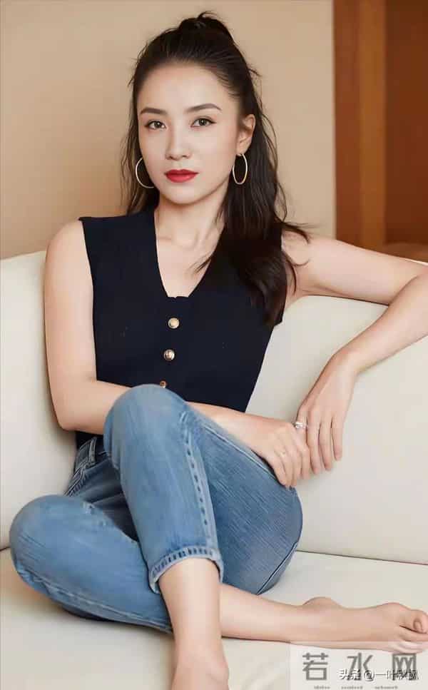 有种“夺命的刀”,叫宋佳的腰;有种“夺人的魂”,叫宋佳的臀