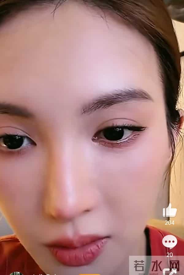 太尴尬！金晨回应医美热搜，直言自己化妆太难看，却难掩嘴歪事实