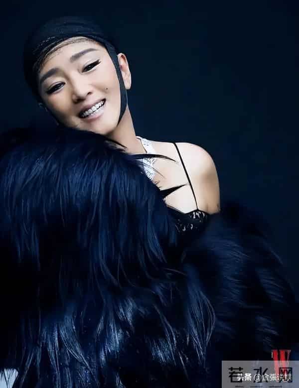 恩爱了6年,76岁的法国老公衰老萎缩,59岁的巩俐正绚烂如花